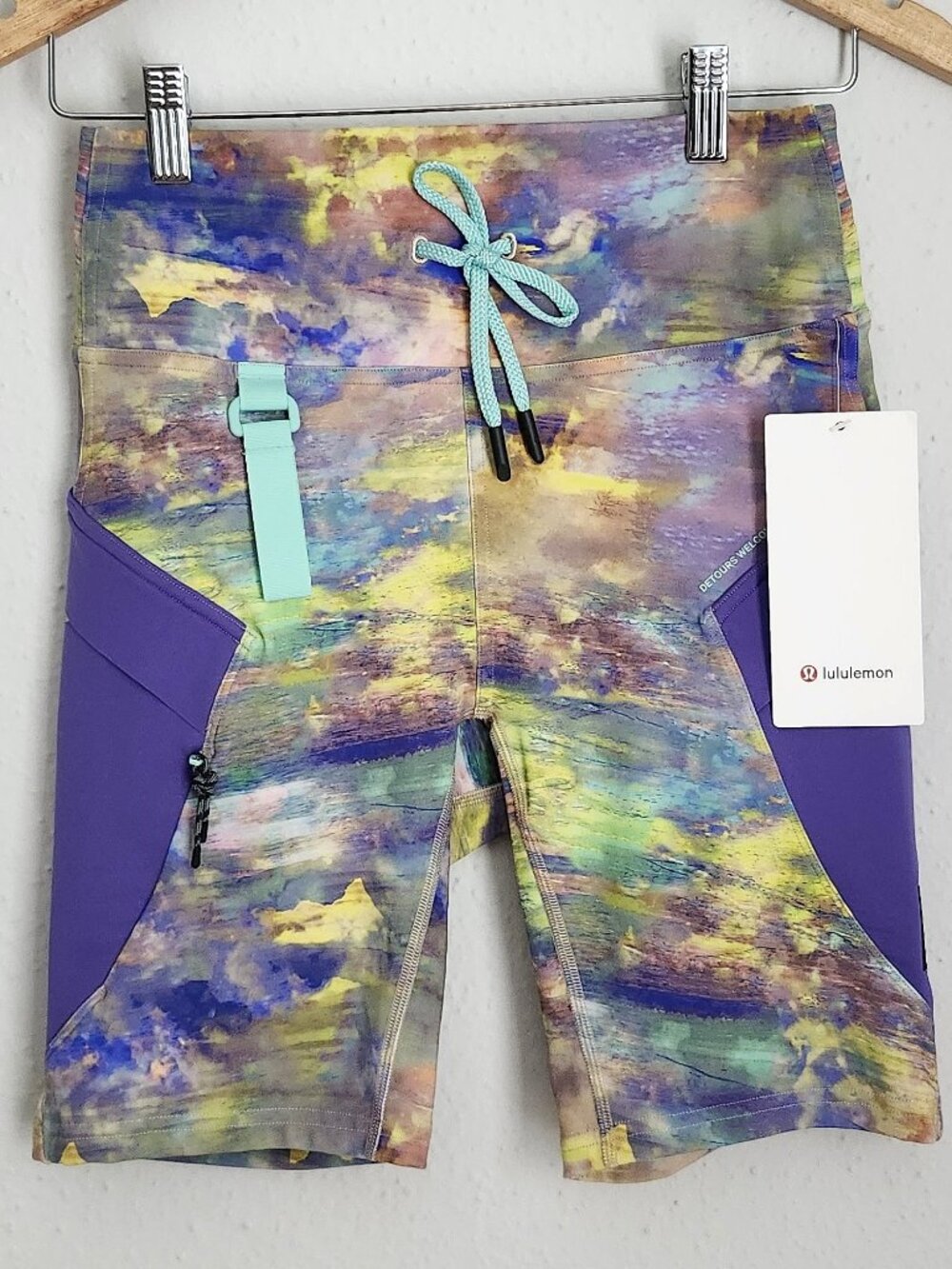 NWT LULULEMON Cargo SHR Hiking Active Short 8" Size 6